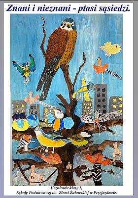 I miejsce Klasa I ze Szkoły Podstawowej im. Ziemi Żuławskiej w Przejazdowie Kolorowe ptaki narysowane kredką naklejone na sylwetkę drzewa, w tle bloki.